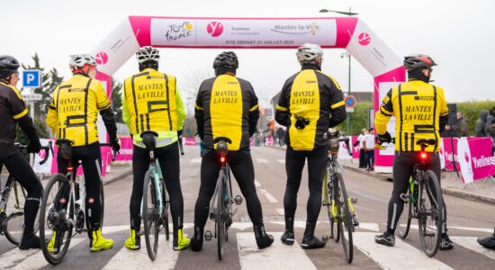 Tour de France 2025 : inauguration de la ligne de départ à Mantes-la-Ville